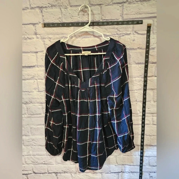 Loft V-Neck - Gathered at sleeves and shoulder - Navy/Red/White plaid - Picture 1 of 6